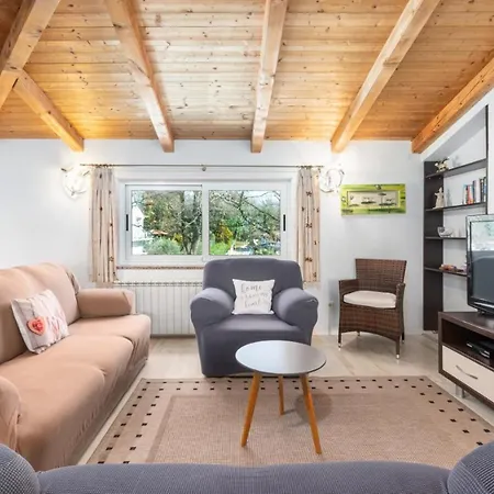 Lejlighed In With Terrace, Air Conditioning, Wifi, Washing Machine Poreč