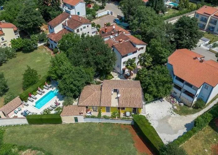 In With Terrace, Air Conditioning, Wifi, Washing Machine