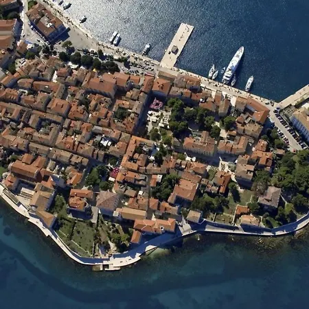 In With Terrace, Air Conditioning, Wifi, Washing Machine *