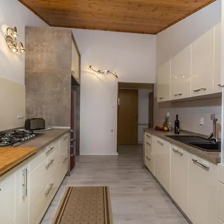 In With Terrace, Air Conditioning, Wifi, Washing Machine Appartement *