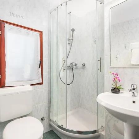 In With Terrace, Air Conditioning, Wifi, Washing Machine アパート ポレッチ