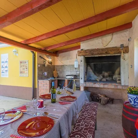 In With Terrace, Air Conditioning, Wifi, Washing Machine * Porec