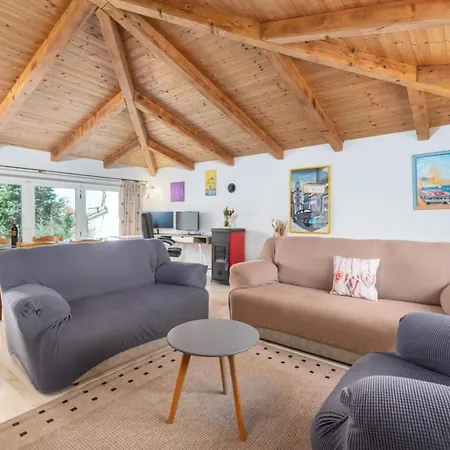 In With Terrace, Air Conditioning, Wifi, Washing Machine Porec