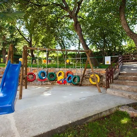 In With Terrace, Air Conditioning, Wifi, Washing Machine