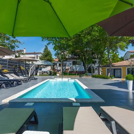 In With Terrace, Air Conditioning, Wifi, Washing Machine