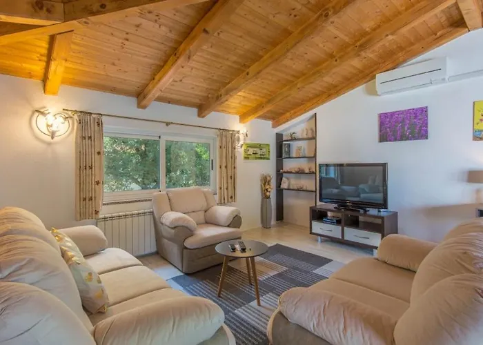 Διαμέρισμα In With Terrace, Air Conditioning, Wifi, Washing Machine *