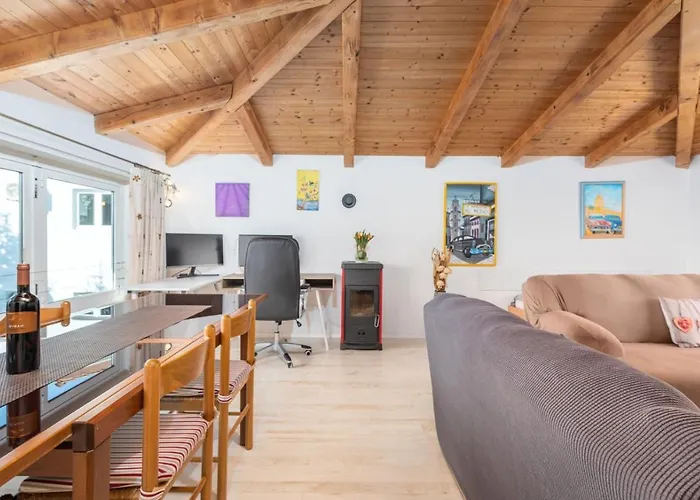 In With Terrace, Air Conditioning, Wifi, Washing Machine Lejlighed *