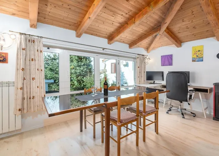 Appartamento In With Terrace, Air Conditioning, Wifi, Washing Machine