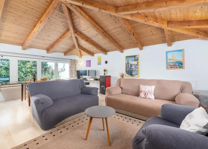 In With Terrace, Air Conditioning, Wifi, Washing Machine Porec