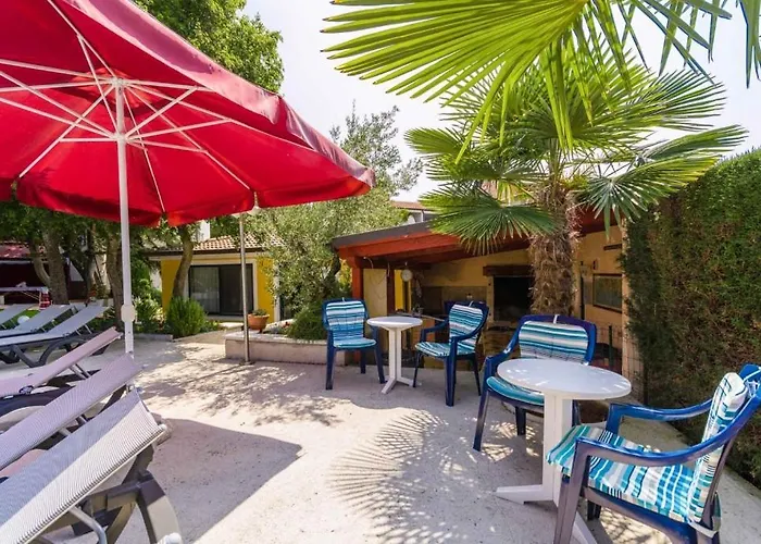 In With Terrace, Air Conditioning, Wifi, Washing Machine Lejlighed