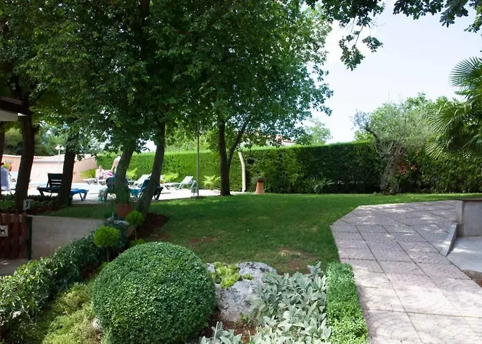 Apartmán In With Terrace, Air Conditioning, Wifi, Washing Machine *