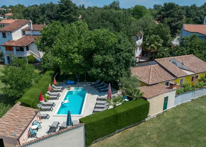 Lejlighed In With Terrace, Air Conditioning, Wifi, Washing Machine Poreč