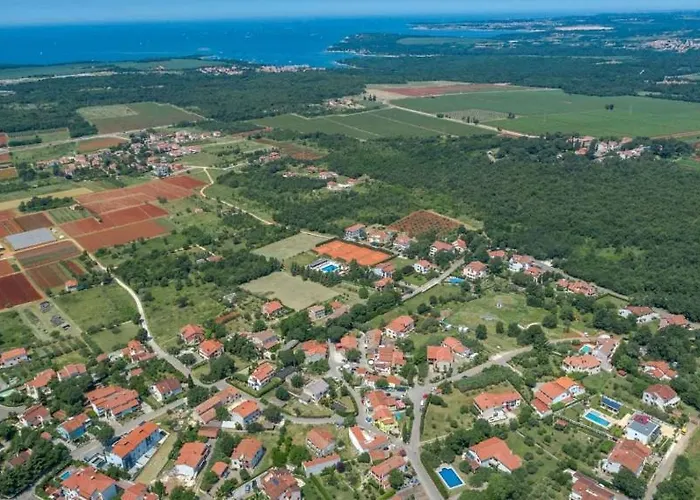 Lejlighed In With Terrace, Air Conditioning, Wifi, Washing Machine Poreč