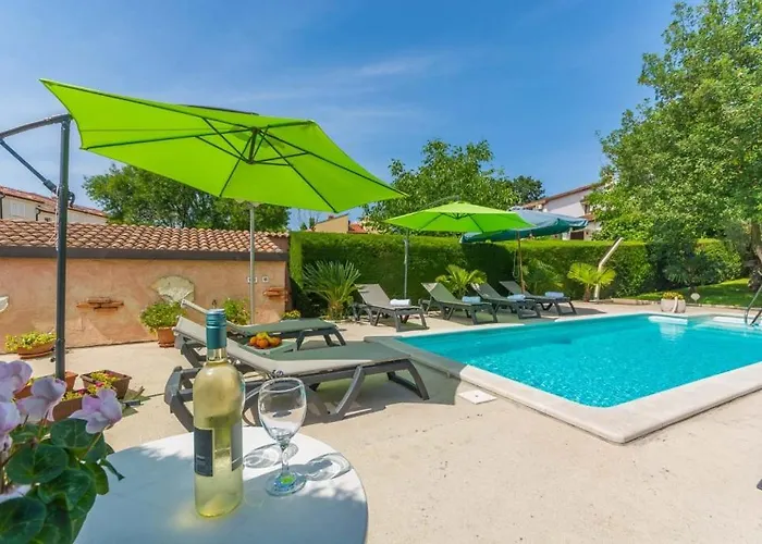 In With Terrace, Air Conditioning, Wifi, Washing Machine Apartmán *