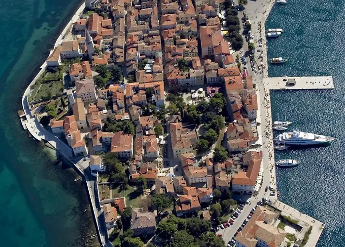 Lejlighed In With Terrace, Air Conditioning, Wifi, Washing Machine Poreč