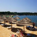 Apartamento In With Terrace, Air Conditioning, Wifi, Washing Machine Poreč