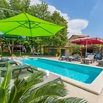 In With Terrace, Air Conditioning, Wifi, Washing Machine Apartamento Poreč