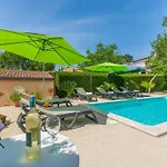In With Terrace, Air Conditioning, Wifi, Washing Machine Apartamento *