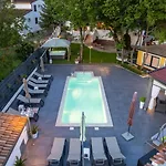 Apartamento In With Terrace, Air Conditioning, Wifi, Washing Machine Poreč